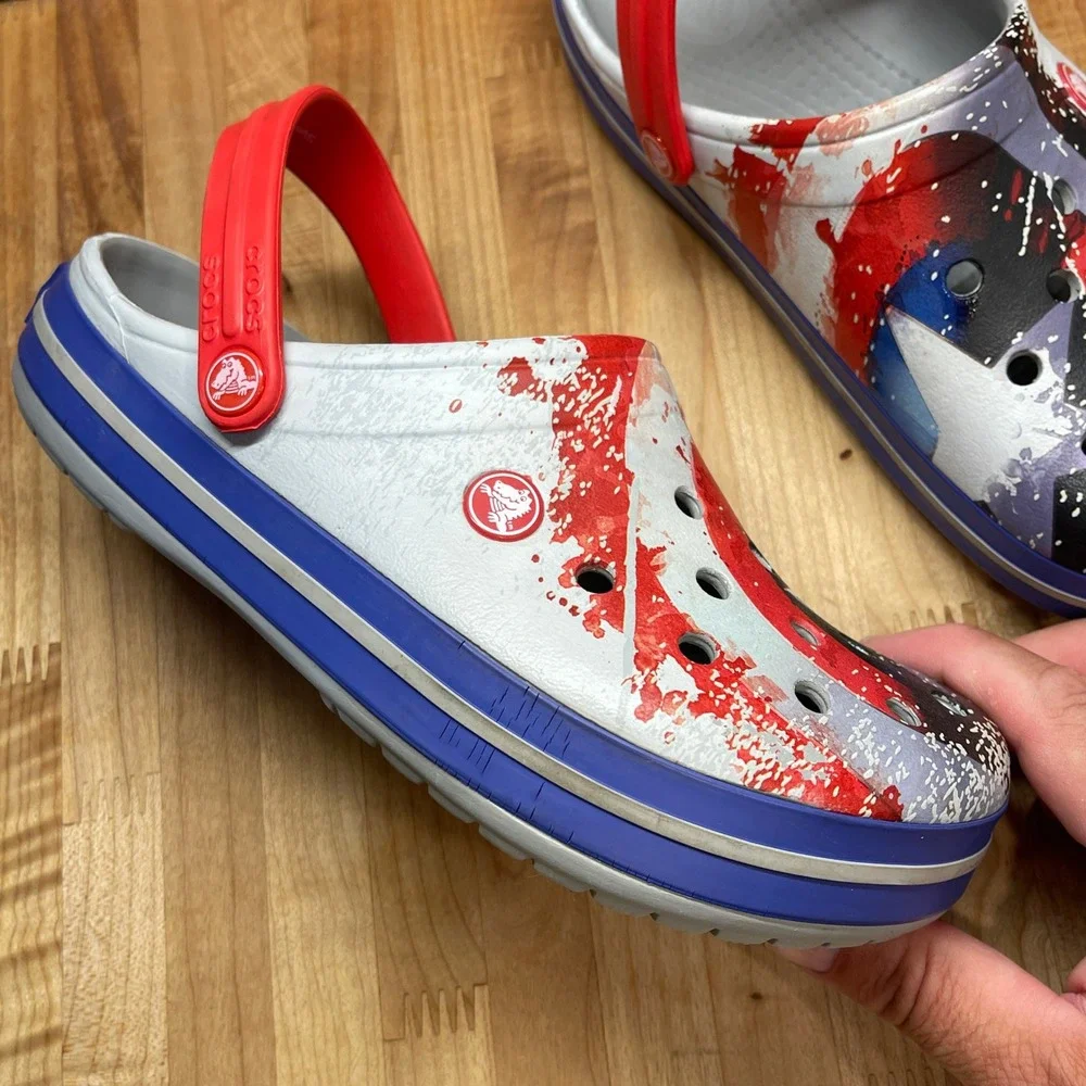 Crocs Marvel Captain America Shield Clogs Mens 6 Womens 8 White Red Blue Shield